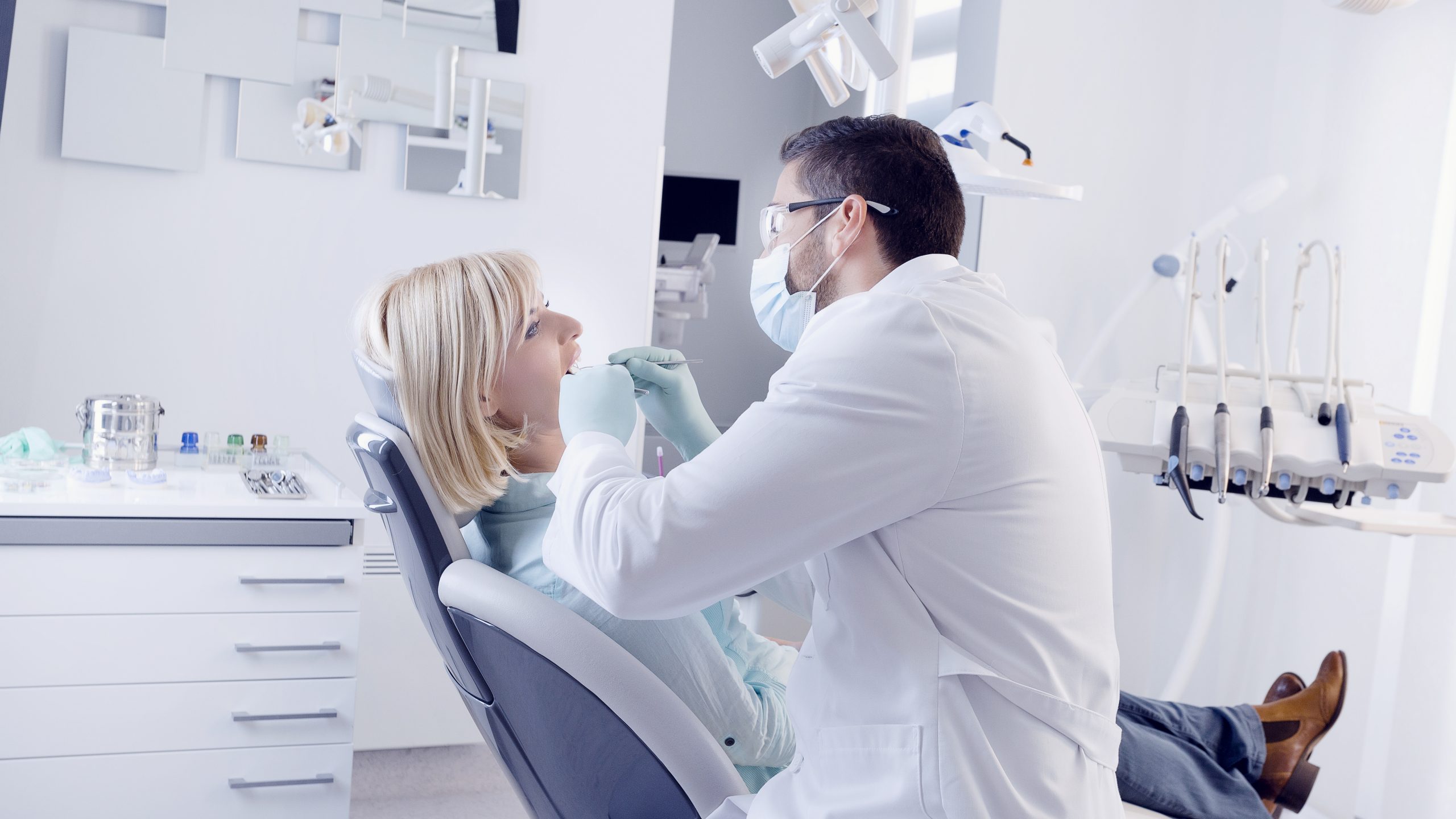 Dentist in Roselle, IL